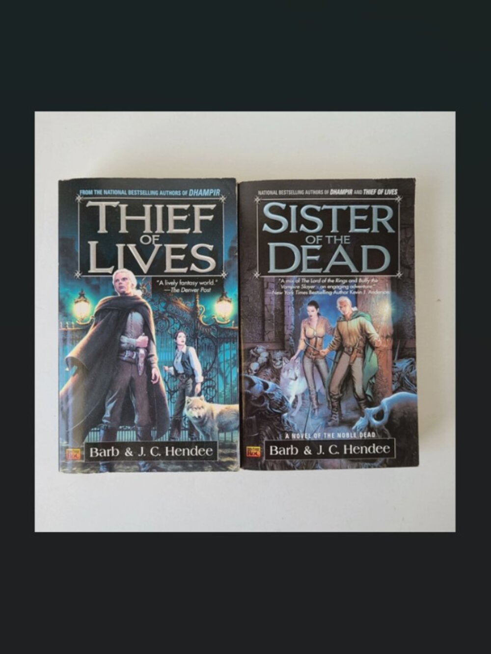 5/$15 2 Books Noble Dead Hendee 2 3 Thief of Lives Sister of the Dead Vampires